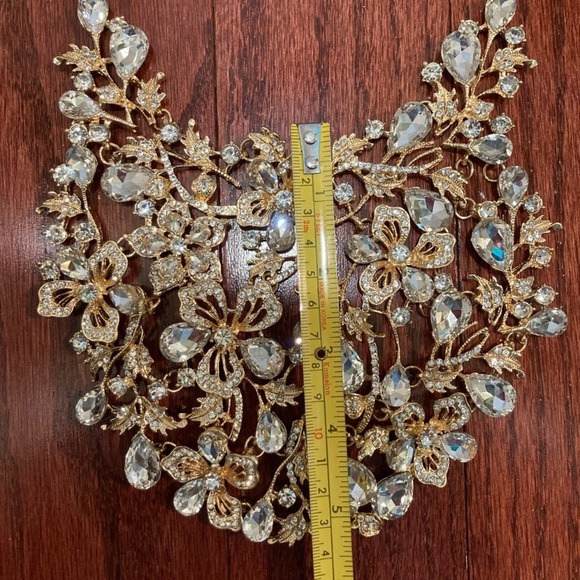 NWT RHINESTONE FLORAL BIB NECKLACE - Picture 8 of 8